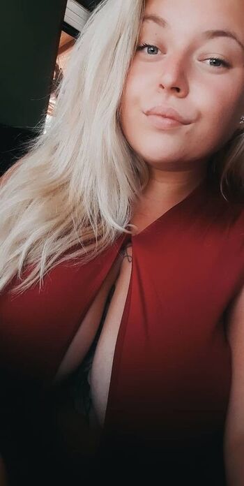 Hungarian big tits leaked private photo uncensored HD quality