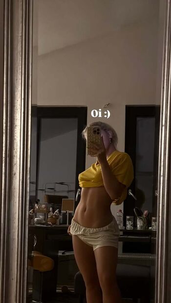 Iamcarlavoicu leaked private photo uncensored HD quality