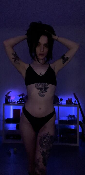 Iceinmyblood page leaked private photo uncensored HD quality