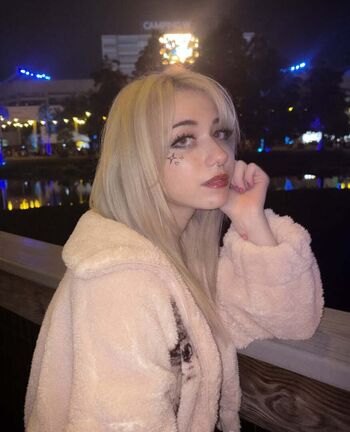 Iluvmeww page leaked private photo uncensored HD quality