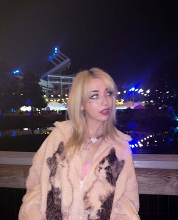 Iluvmeww page leaked private photo uncensored HD quality