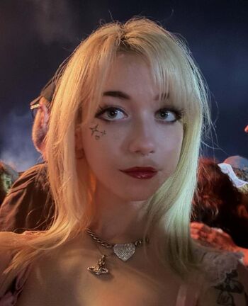 Iluvmeww page leaked private photo uncensored HD quality