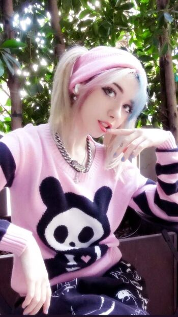 Iluvmeww page leaked private photo uncensored HD quality