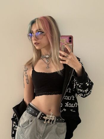 Iluvmeww page leaked private photo uncensored HD quality