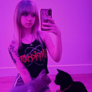 Iluvmeww page leaked private photo uncensored HD quality