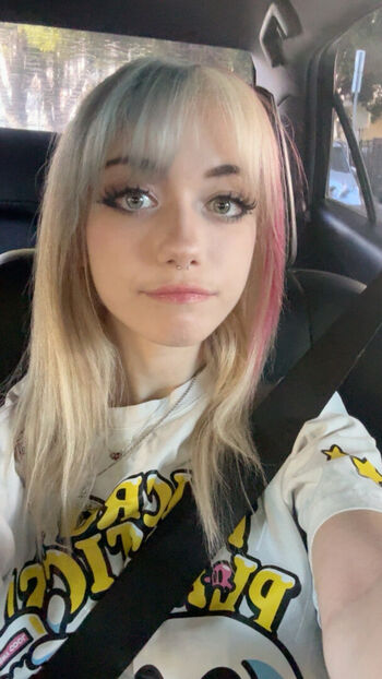 Iluvmeww page leaked private photo uncensored HD quality