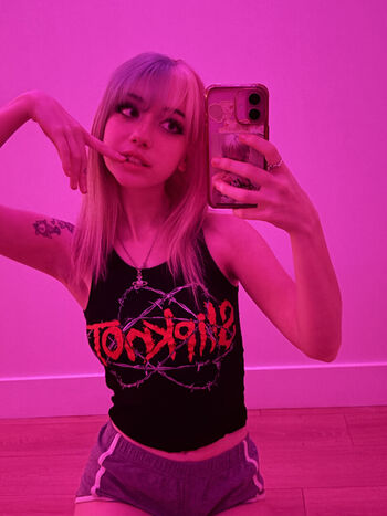 Iluvmeww page leaked private photo uncensored HD quality