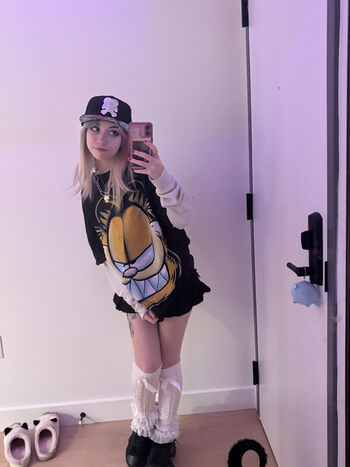 Iluvmeww page leaked private photo uncensored HD quality