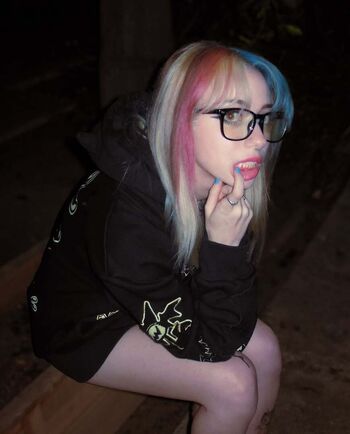 Iluvmeww page leaked private photo uncensored HD quality