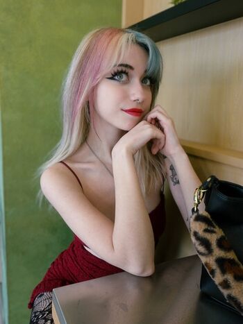 Iluvmeww page leaked private photo uncensored HD quality