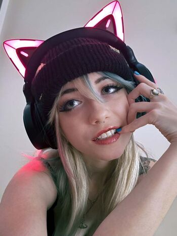 Iluvmeww page leaked private photo uncensored HD quality