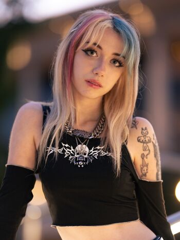 Iluvmeww page leaked private photo uncensored HD quality