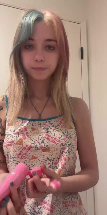 Iluvmeww page leaked private photo uncensored HD quality