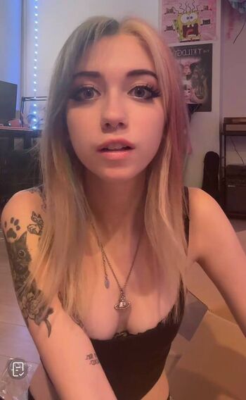 Iluvmeww page leaked private photo uncensored HD quality