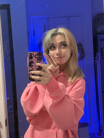 Iluvmeww page leaked private photo uncensored HD quality