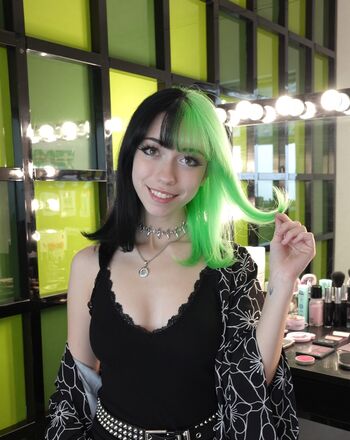 Iluvmeww page leaked private photo uncensored HD quality