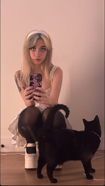 Iluvmeww page leaked private photo uncensored HD quality