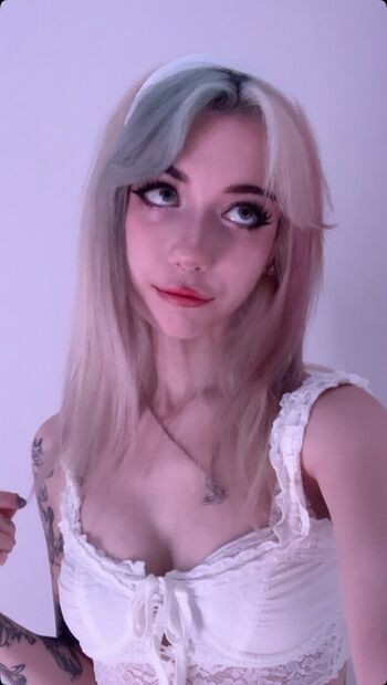 Iluvmeww page leaked private photo uncensored HD quality