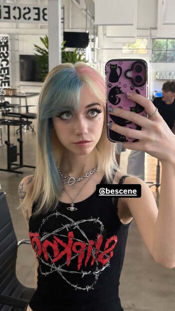 Iluvmeww page leaked private photo uncensored HD quality