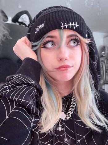 Iluvmeww leaked private photo uncensored HD quality