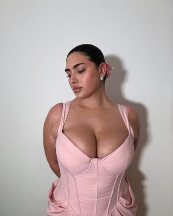 Irenadrezi leaked private photo uncensored HD quality