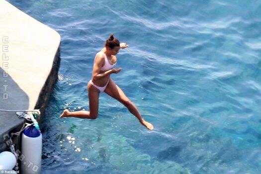 Irina shayk  page leaked private photo uncensored HD quality