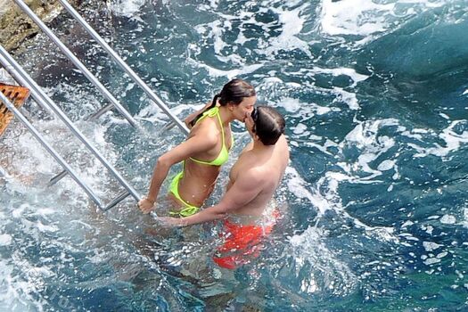 Irina shayk  page leaked private photo uncensored HD quality