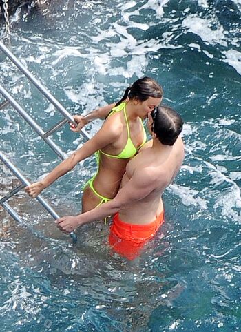 Irina shayk  page leaked private photo uncensored HD quality