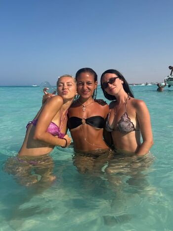 Iris law leaked private photo uncensored HD quality
