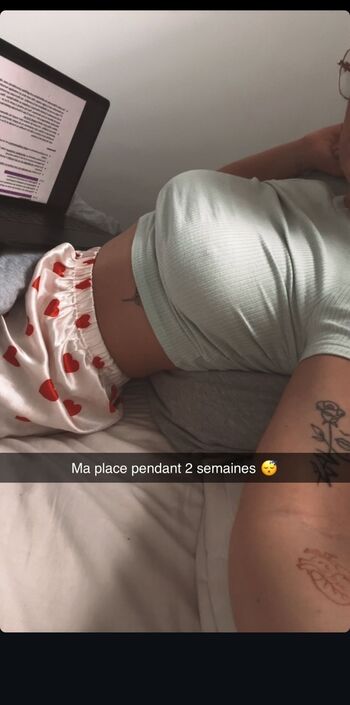 Itsangelaa leaked private photo uncensored HD quality