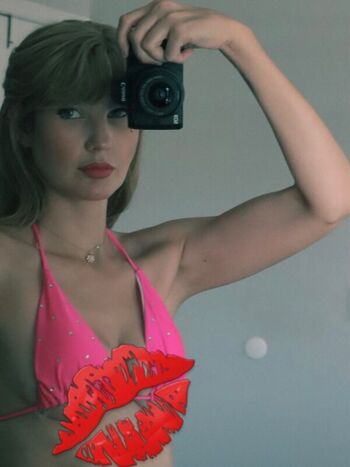 Itsjustblondie page leaked private photo uncensored HD quality
