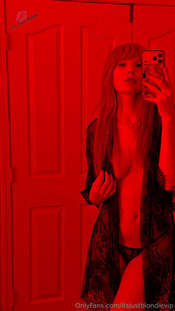 Itsjustblondie page leaked private photo uncensored HD quality