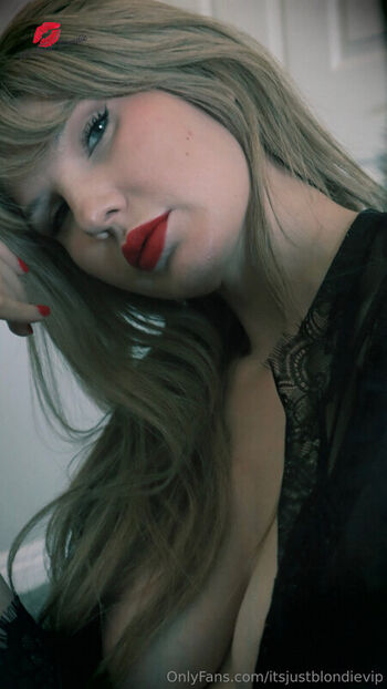 Itsjustblondie page leaked private photo uncensored HD quality