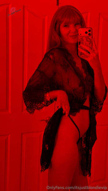 Itsjustblondie leaked private photo uncensored HD quality