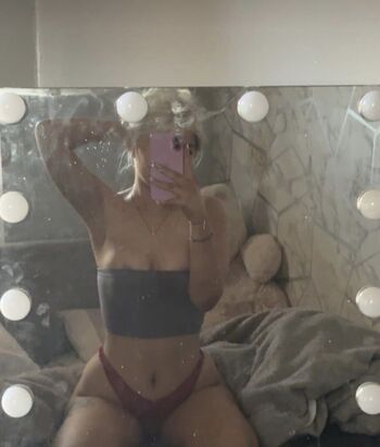 Izzyxx leaked private photo uncensored HD quality