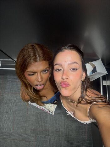 Izzybizzyspider page leaked private photo uncensored HD quality