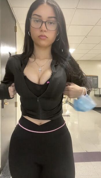 Jadeli rosa  page leaked private photo uncensored HD quality