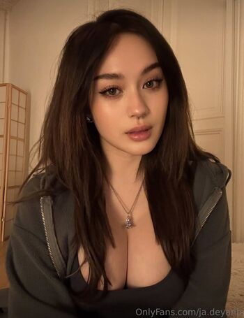 Jadeyanh  page leaked private photo uncensored HD quality