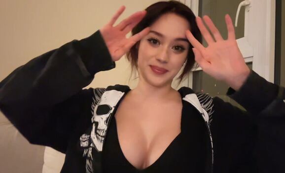 Jadeyanh  page leaked private photo uncensored HD quality