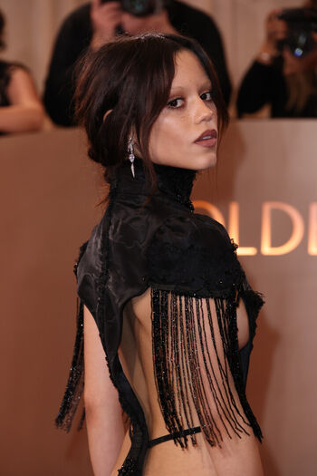 Jenna ortega  page leaked private photo uncensored HD quality