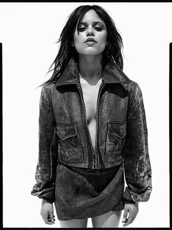 Jenna ortega  page leaked private photo uncensored HD quality