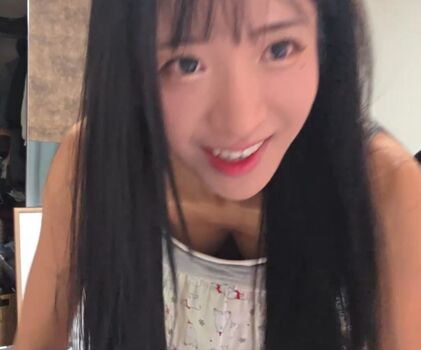 Jinnytty page leaked private photo uncensored HD quality