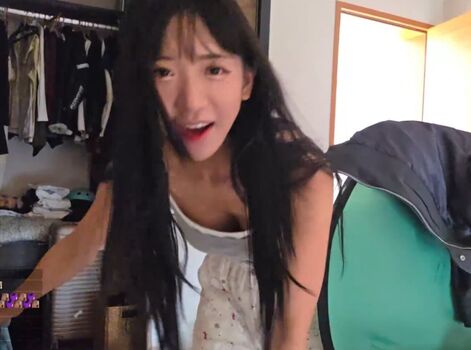Jinnytty page leaked private photo uncensored HD quality