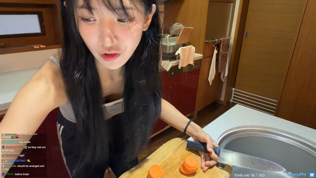 Jinnytty page leaked private photo uncensored HD quality