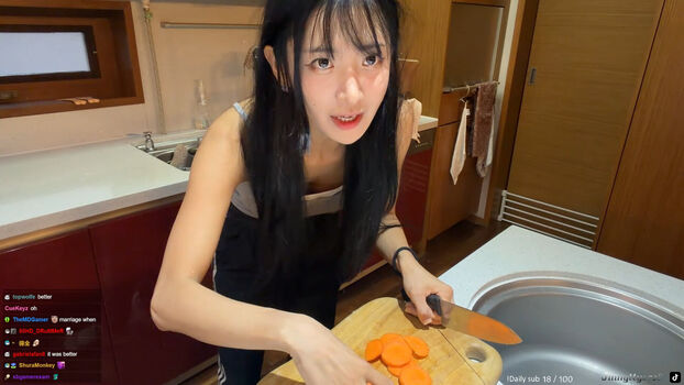 Jinnytty page leaked private photo uncensored HD quality