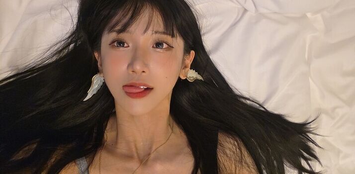 Jinnytty page leaked private photo uncensored HD quality