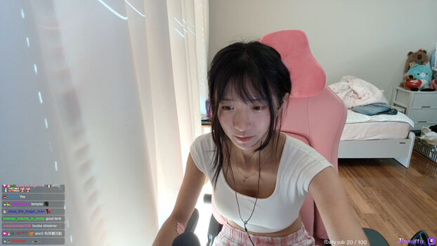 Jinnytty leaked private photo uncensored HD quality