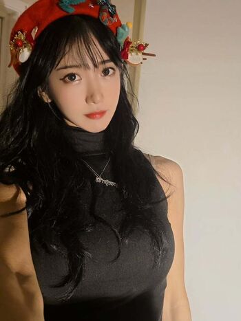 Jinnytty leaked private photo uncensored HD quality