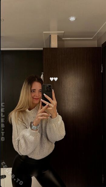 Julia leaked private photo uncensored HD quality