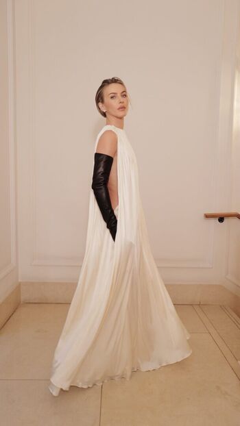 Julianne hough page leaked private photo uncensored HD quality